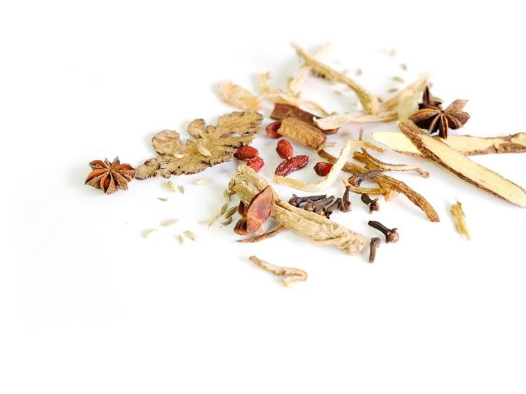 中暑应对：广藿香的3个核心功效及科学使用指南